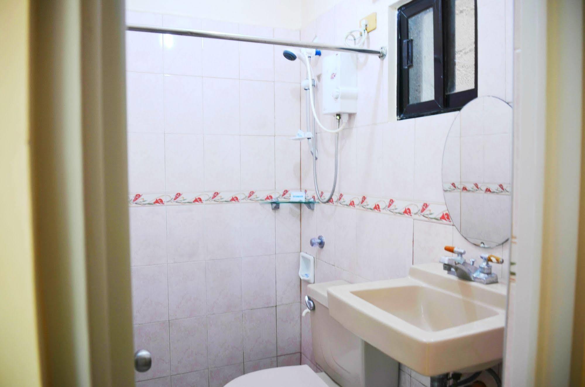 Casa D' Estrella Apartelle Balabag  Kültér fotó