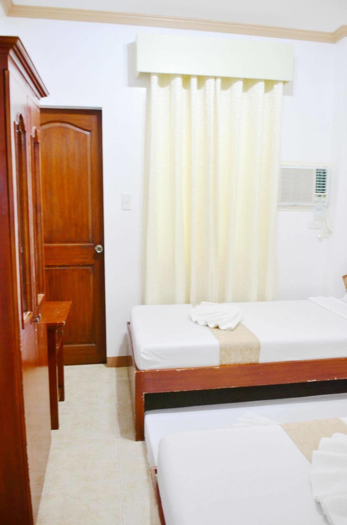 Casa D' Estrella Apartelle Balabag  Kültér fotó