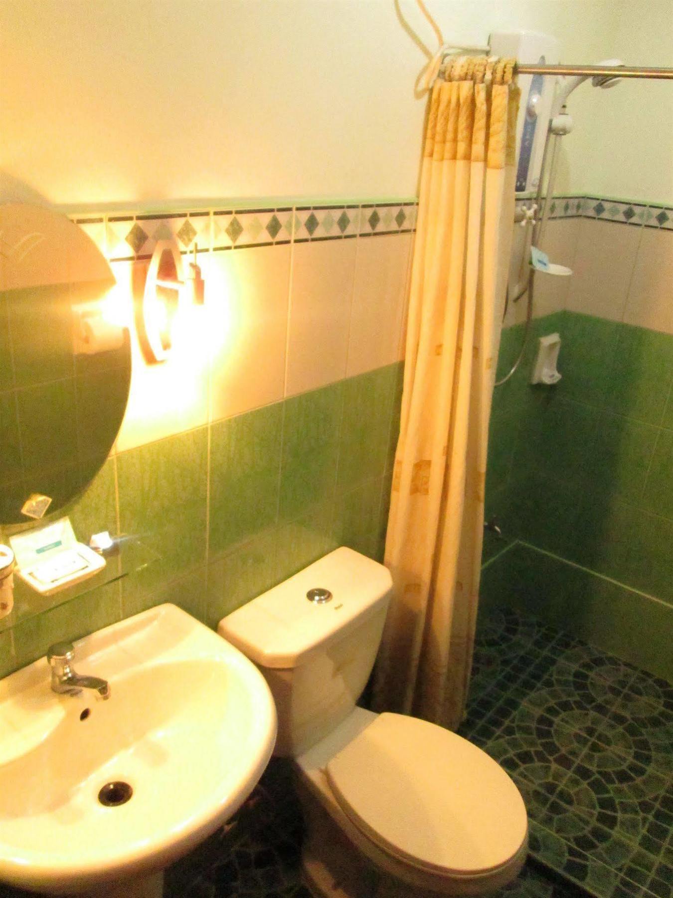 Casa D' Estrella Apartelle Balabag  Kültér fotó