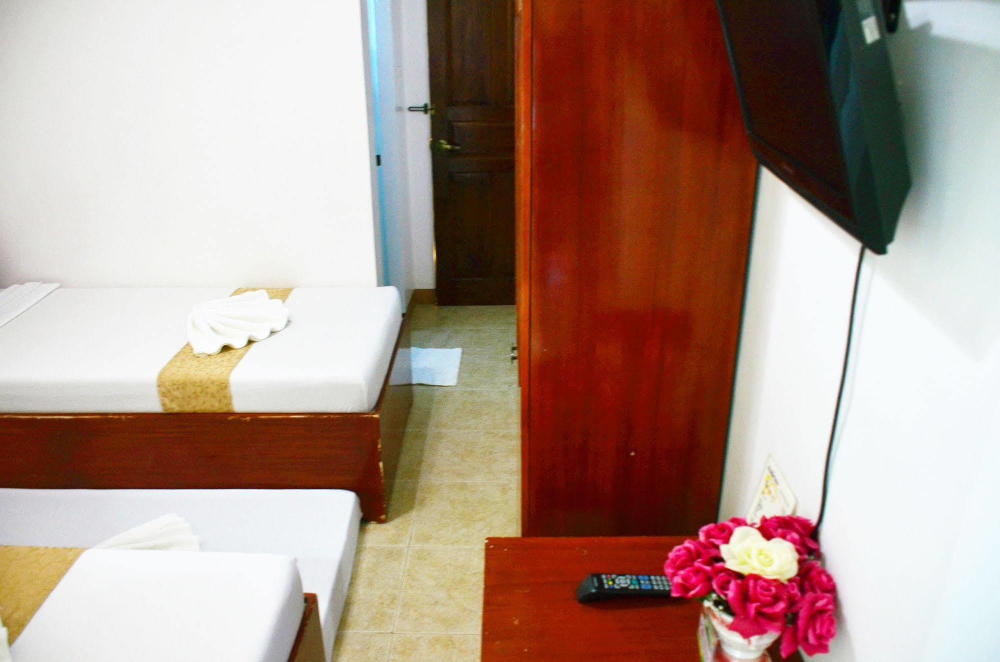 Casa D' Estrella Apartelle Balabag  Kültér fotó